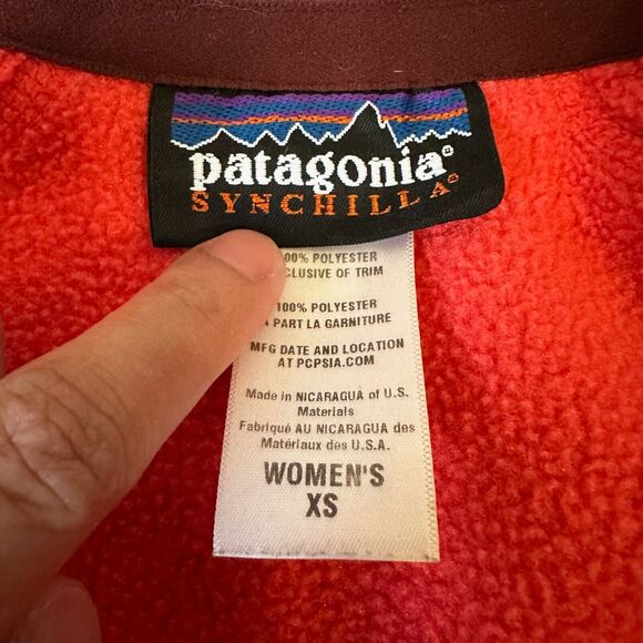 PATAGONIA SYNCHILLA W's Full-Zip Fleece Vest in Tomato (Pink) #25165 - Picture 6 of 9